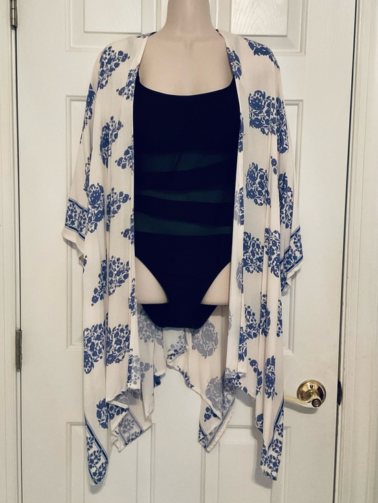 Haptics Other - Floral Blue & White Swim Coverup Kimono